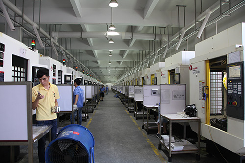 cnc精密加工廠家萬(wàn)富鑫設(shè)備車間